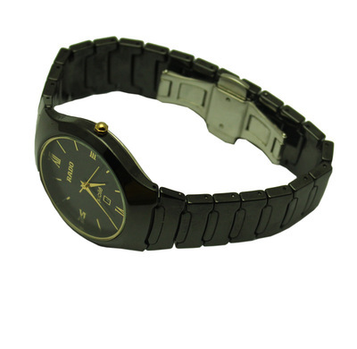 時(shí)尚與品質(zhì)的完美結(jié)合 韓國(guó)陶瓷手表低價(jià)熱銷